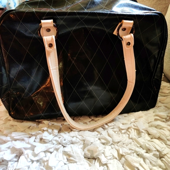 Mary Kay starter bag can be used as an overnight bag or handbag - Picture 7 of 8